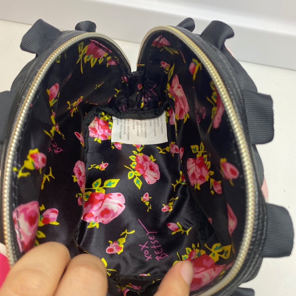 Betsey Johnson Cosmetic Bag Makeup Bag Hearts Stripes NWT - Picture 8 of 12